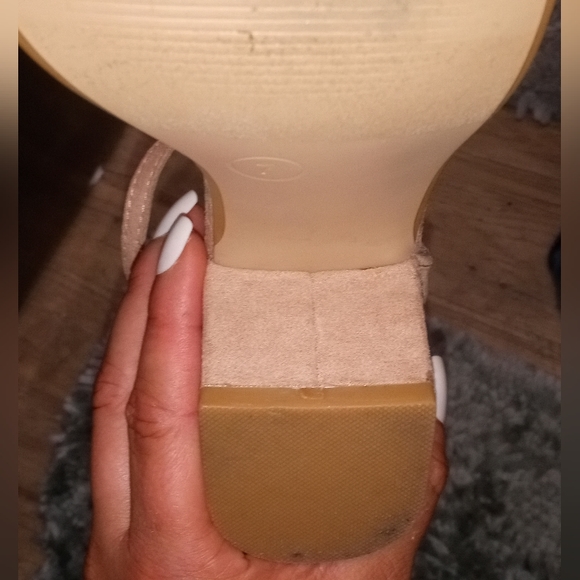 Very Cute Chunk Madden NYC Heels - Picture 5 of 6